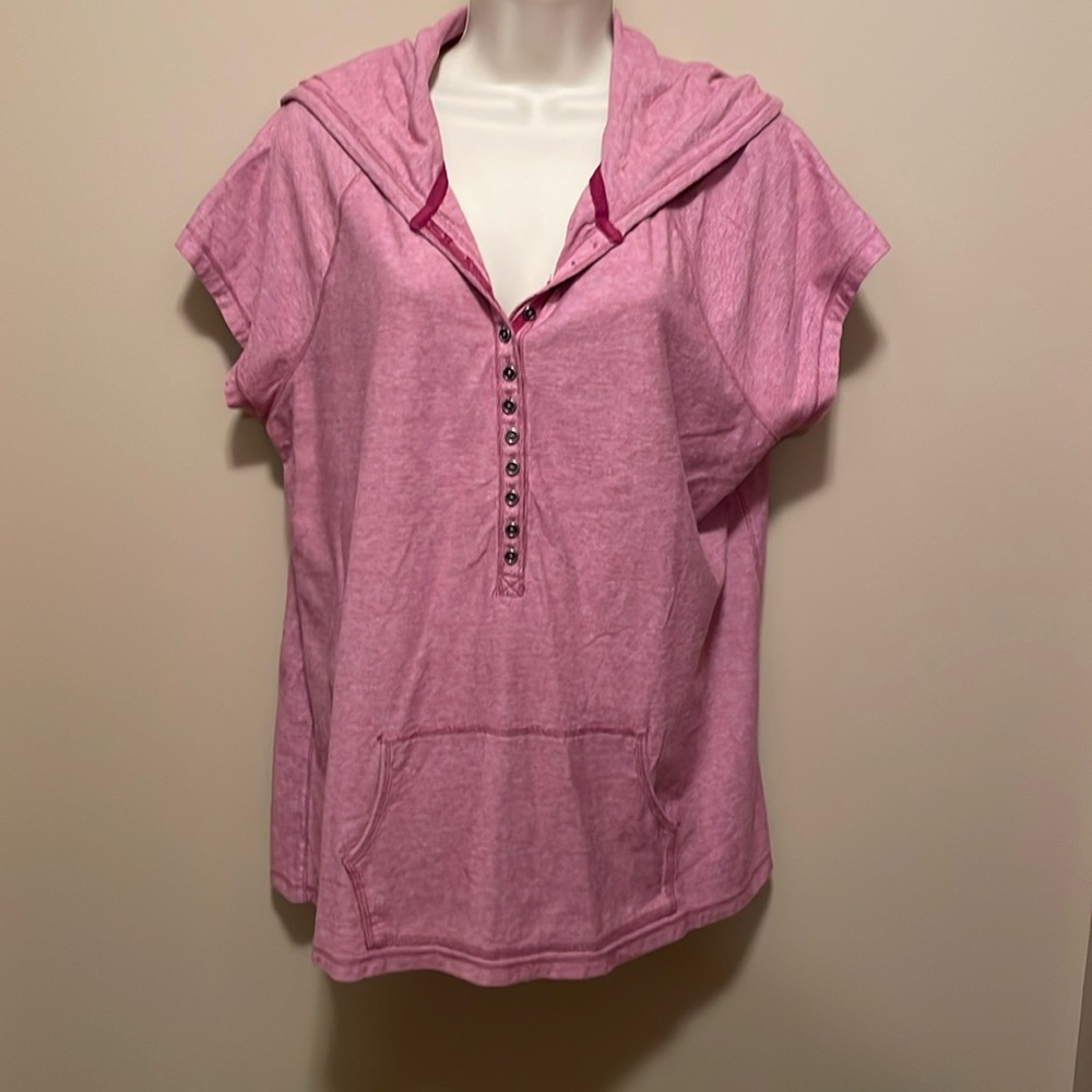 Red hooded knit shirt
